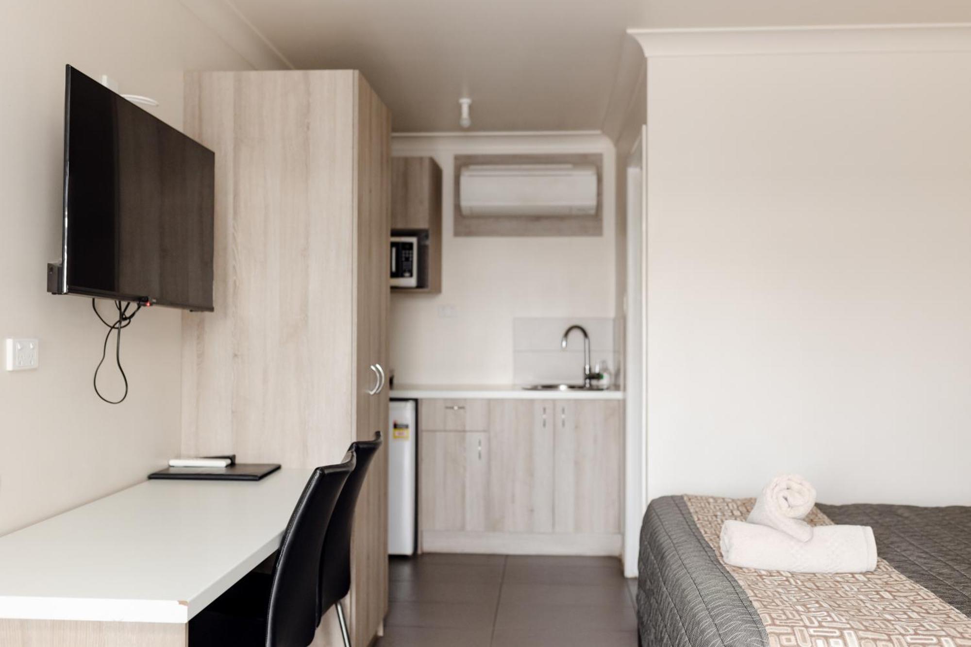 Miles Starline Motor Inn المظهر الخارجي الصورة