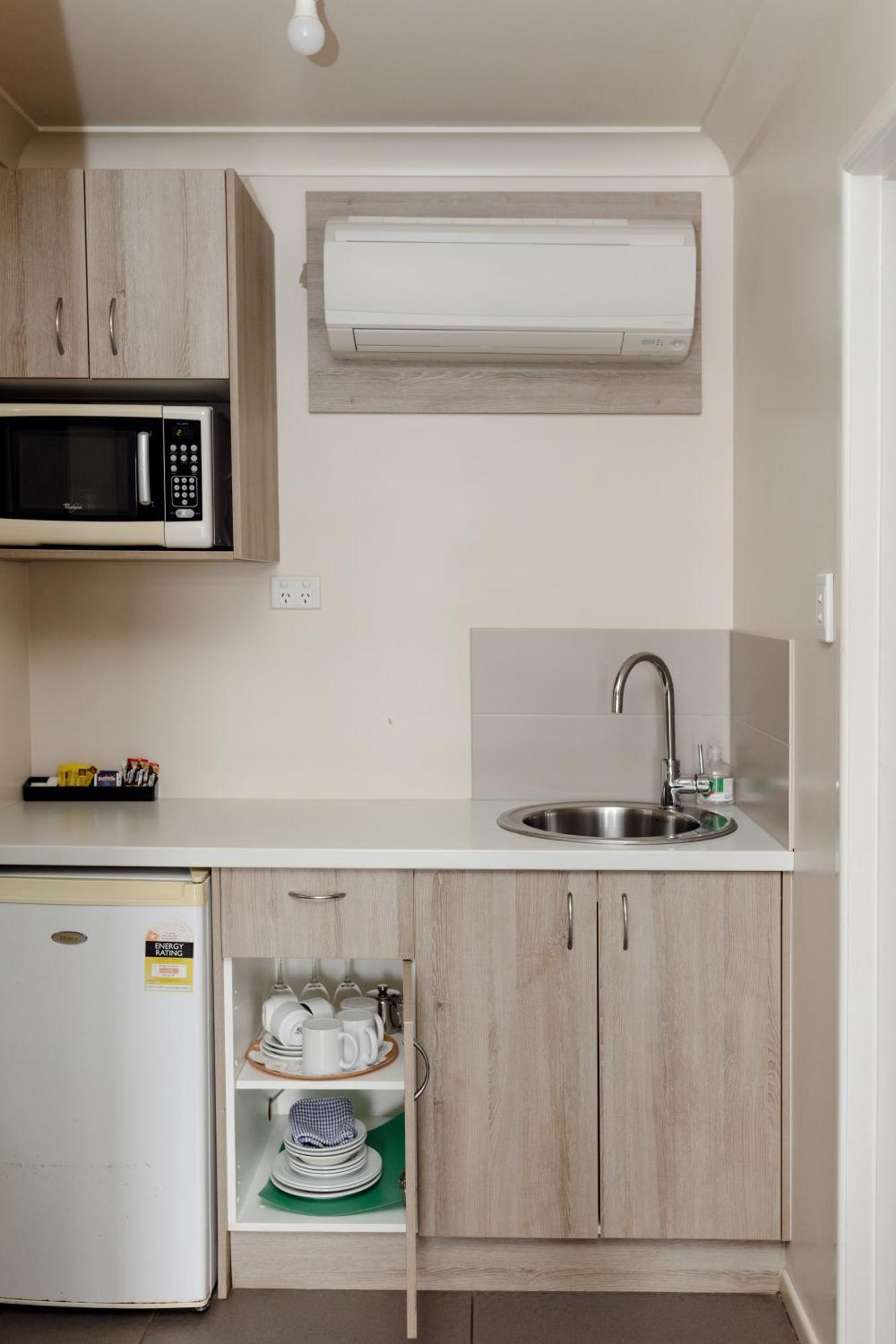 Miles Starline Motor Inn المظهر الخارجي الصورة